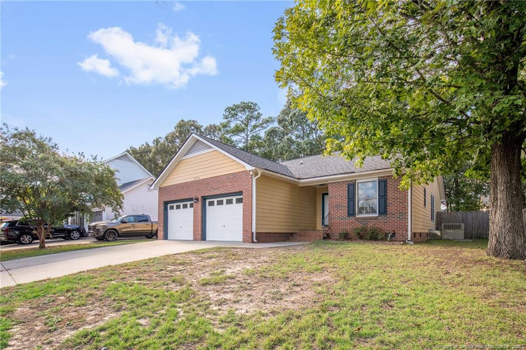 2918 Coachway Drive Property Photo 2