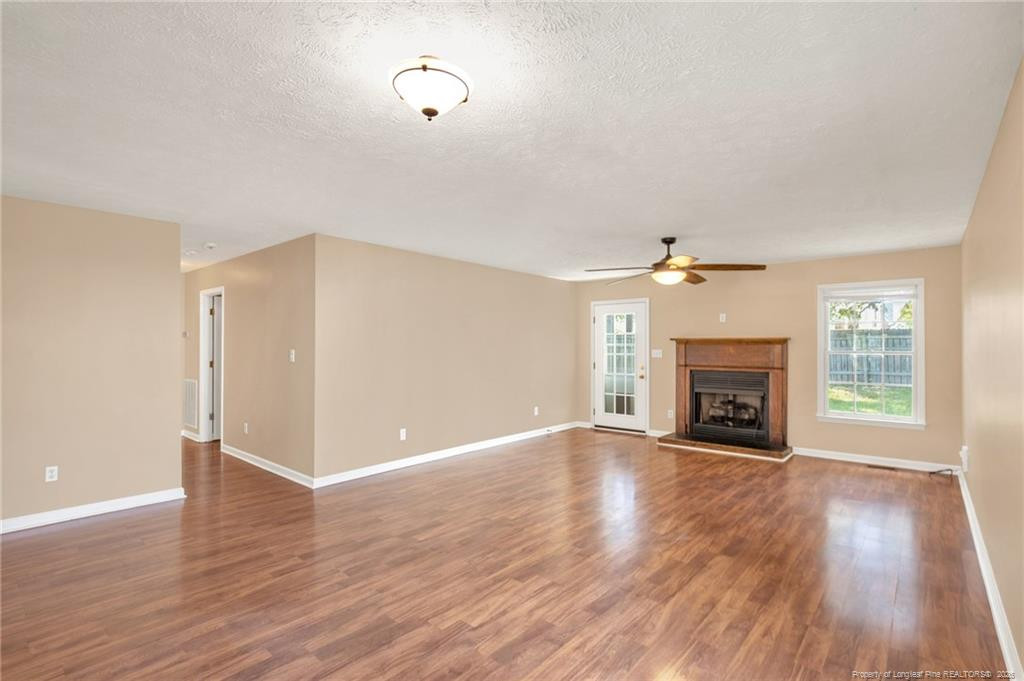 2918 Coachway Drive Property Photo 7