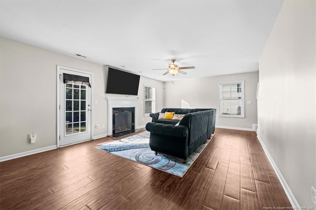 515 New Castle Lane Property Photo 4