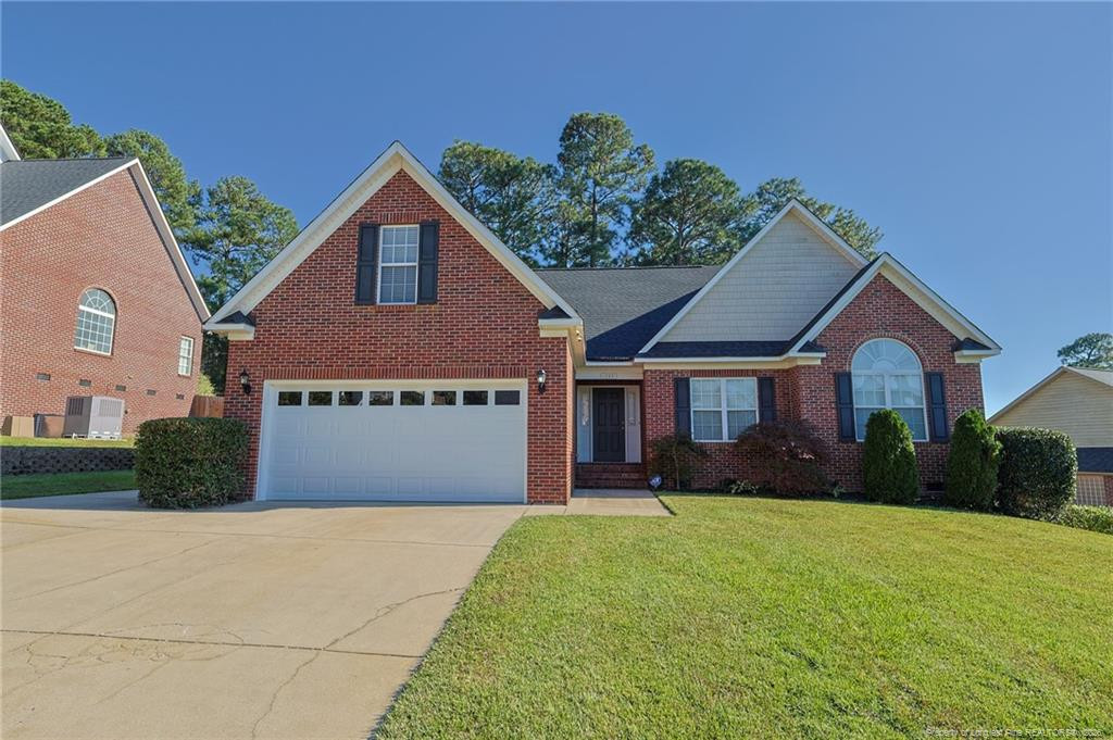 735 Larkspur Drive Property Photo 1