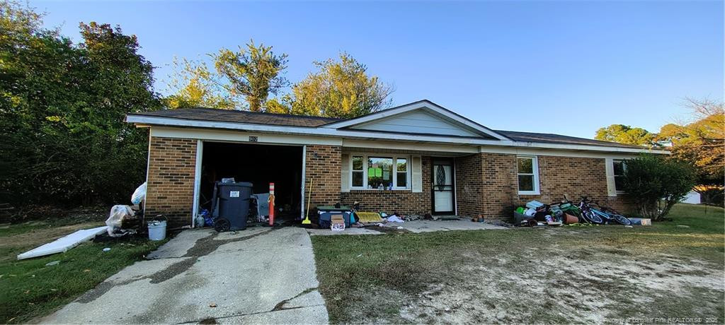 902 Emory Court Property Photo 2