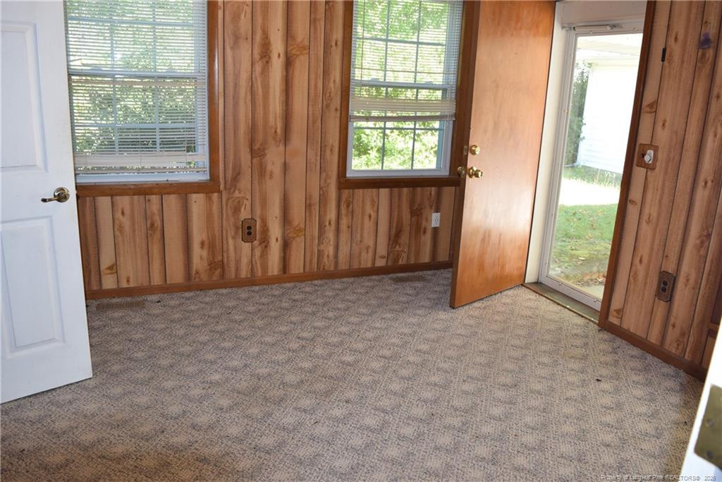 607 Hicks Avenue Property Photo 25