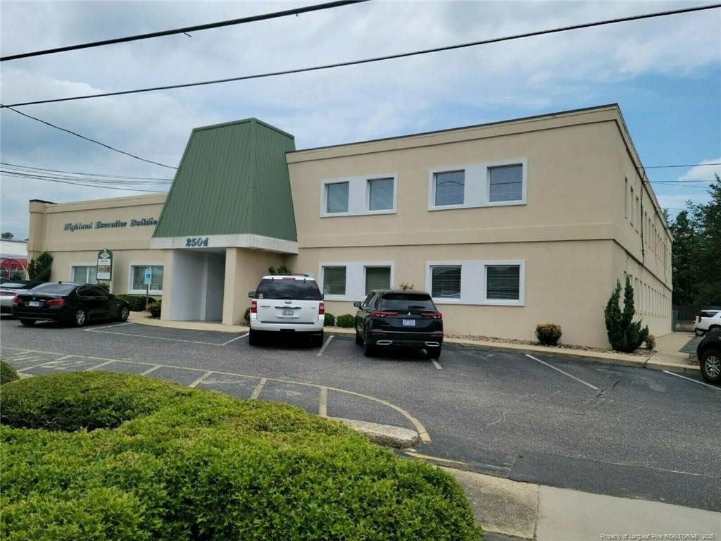 2504 Raeford Road Property Photo 2