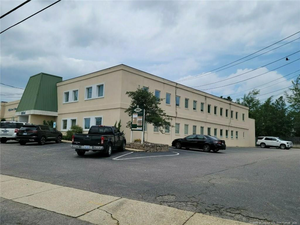 2504 Raeford Road Property Photo 3