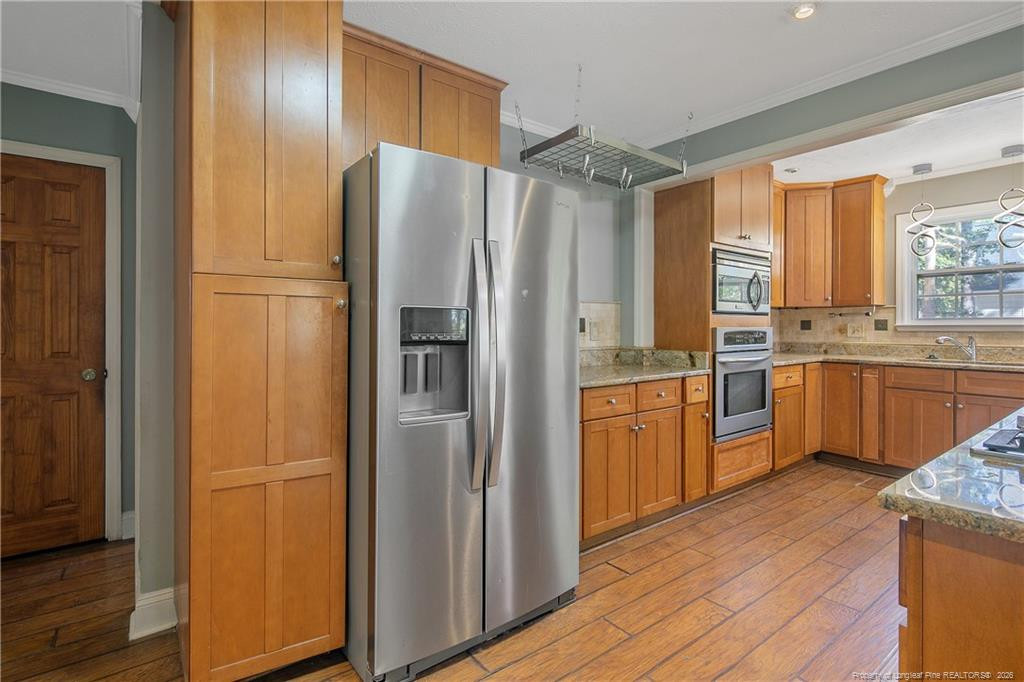 735 Captain Harbor Property Photo 17
