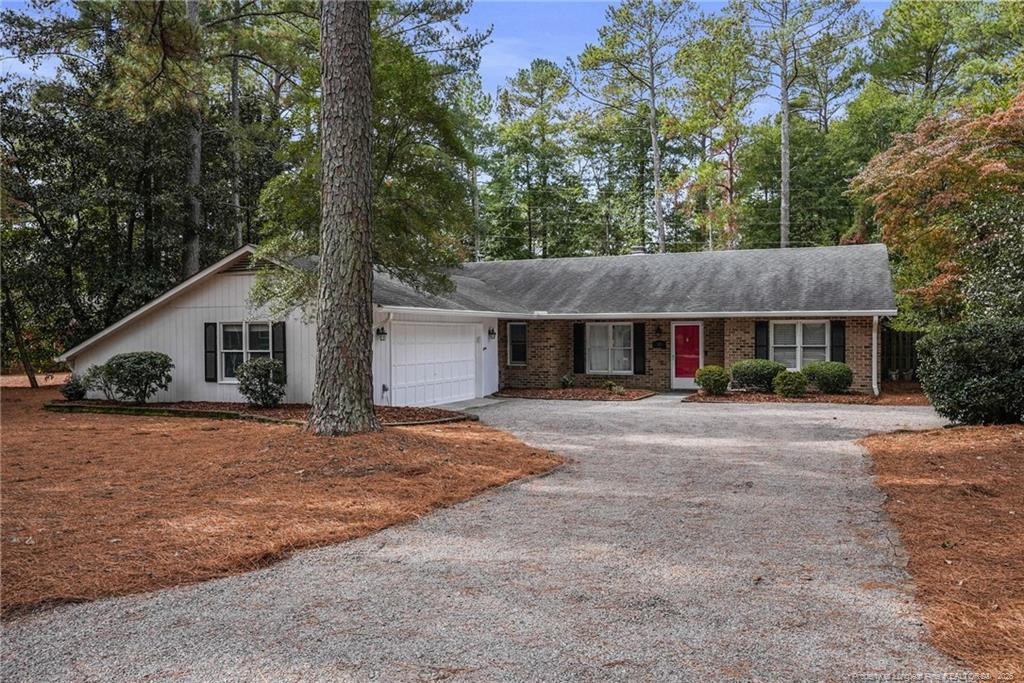 345 Lake Forest Drive Property Photo 2