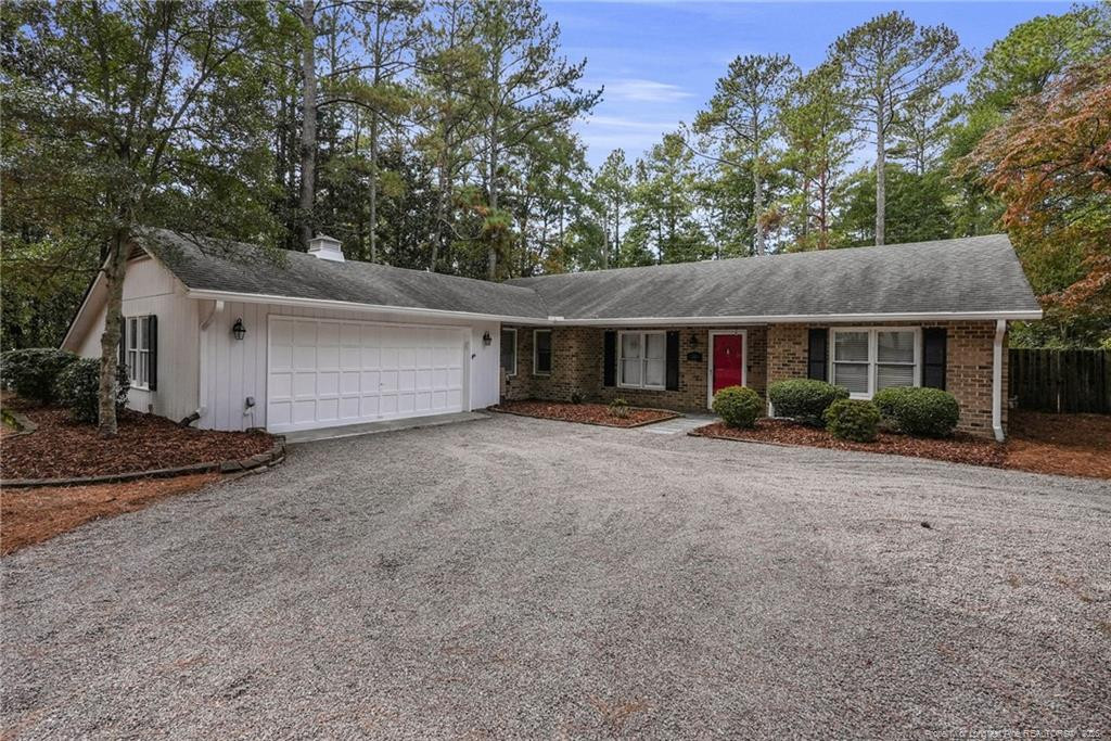 345 Lake Forest Drive Property Photo 4