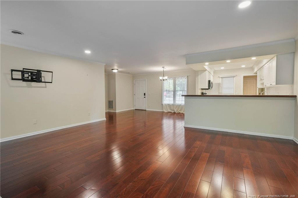 345 Lake Forest Drive Property Photo 9