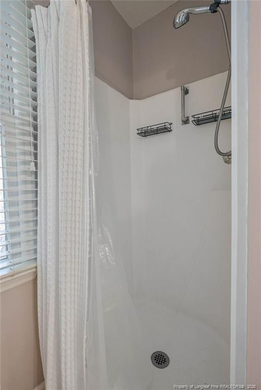 345 Lake Forest Drive Property Photo 16