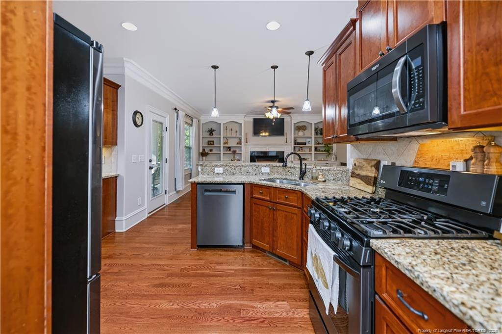 725 Creekside Drive Property Photo 13