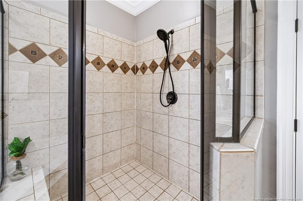 725 Creekside Drive Property Photo 27