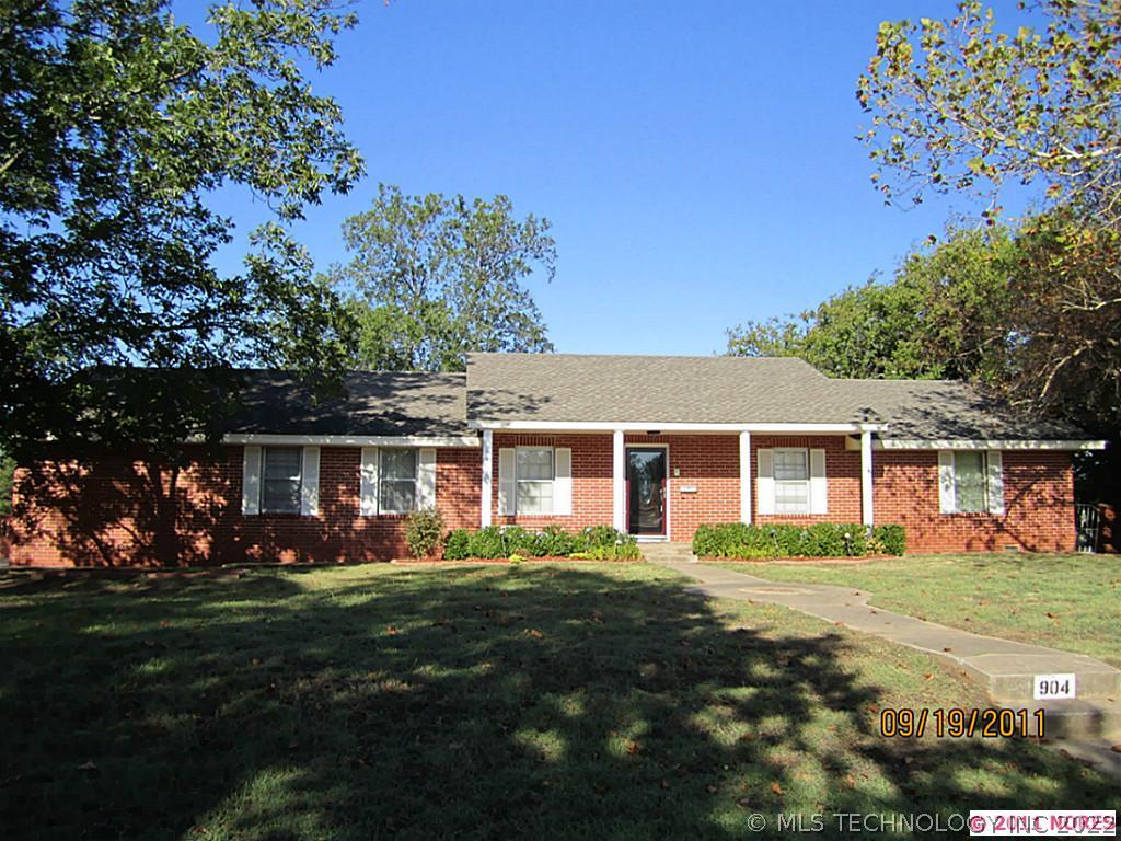 904 S Division Street Property Photo 1