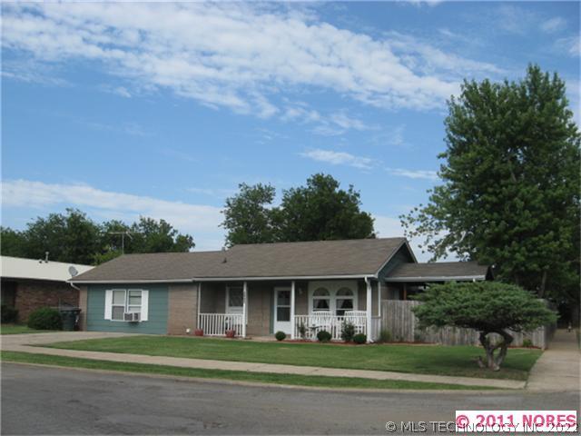 1225 S Broadway Avenue Property Photo 1