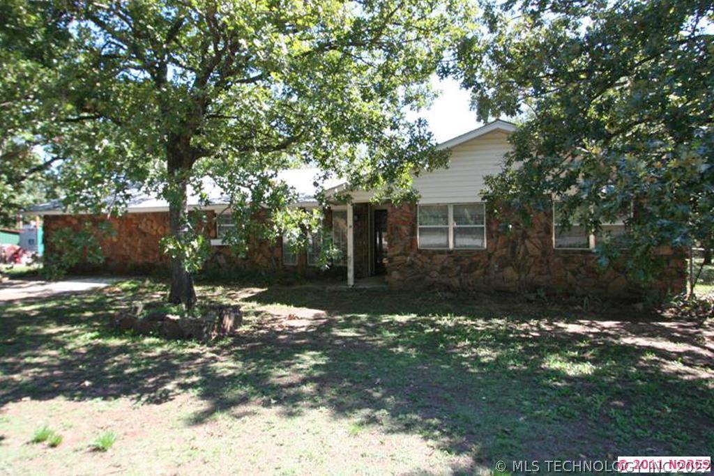 1811 N Roper Avenue Property Photo 1
