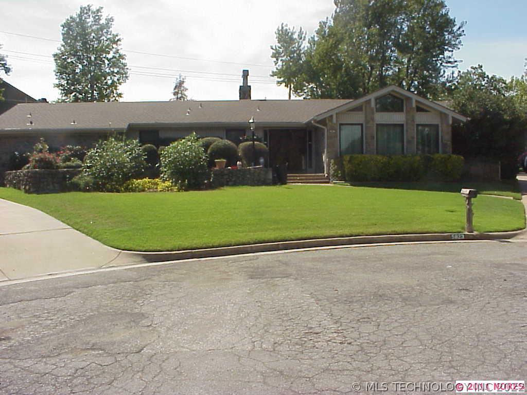 5823 S 83rd East Place Property Photo 1
