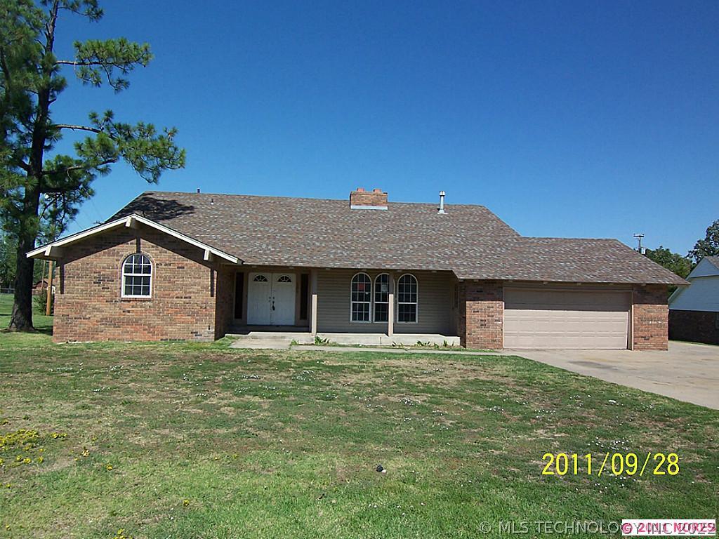 105 Lakeview Drive Property Photo 1