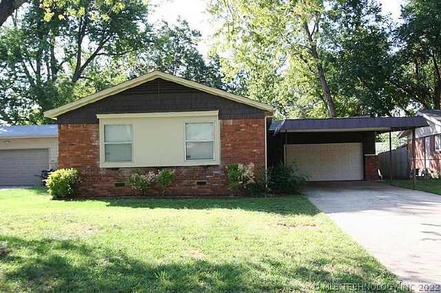 1516 E 59th Street Property Photo 1