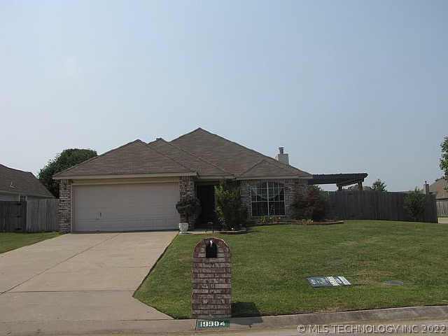 19904 E 38th Street Property Photo 1