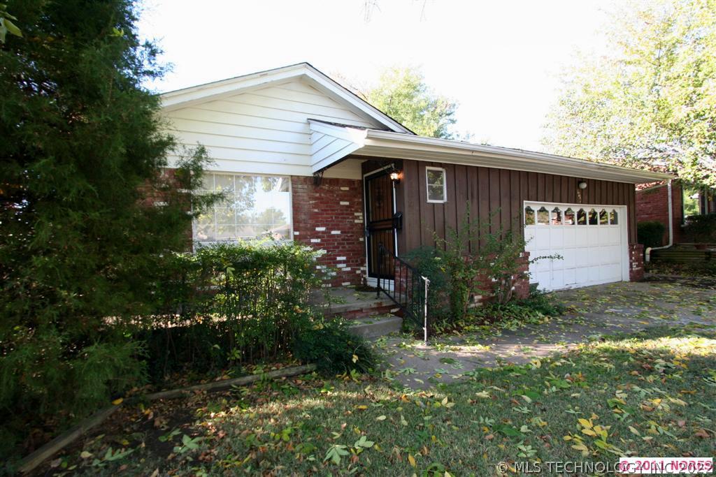5752 E 25th Place Property Photo 1