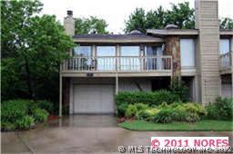 2809 E 90th Street #5 Property Photo 1