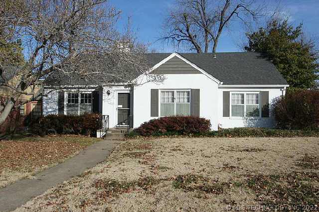 2445 E 18th Street Property Photo 1