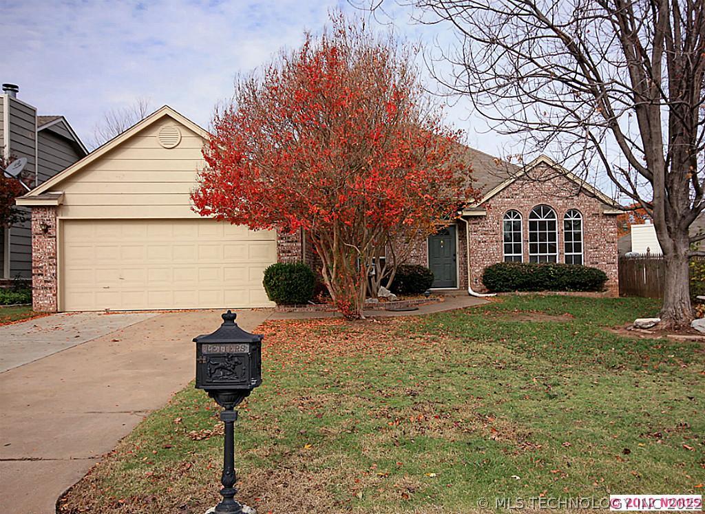 8907 E 100th Place Property Photo 1