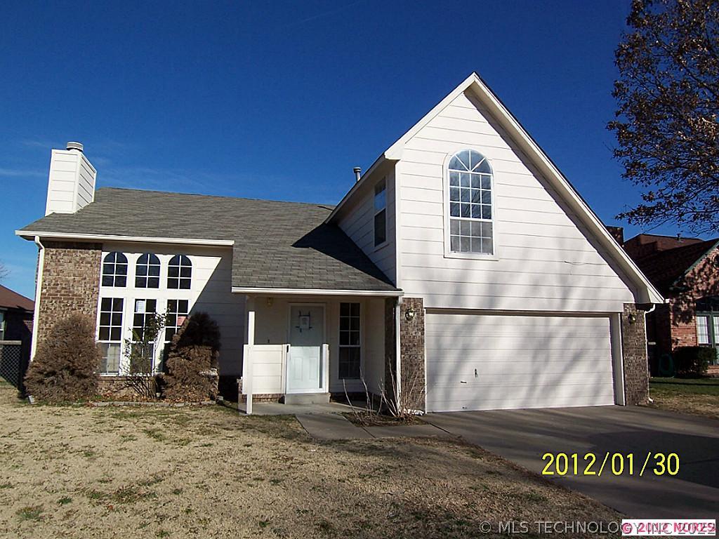 1145 E 137th Street Property Photo 1