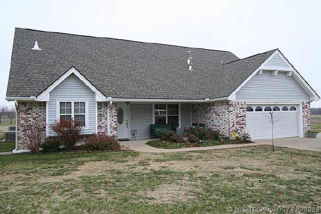 13594 E 460 Road Property Photo 1