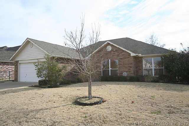 12410 E 80th Court North Property Photo 1