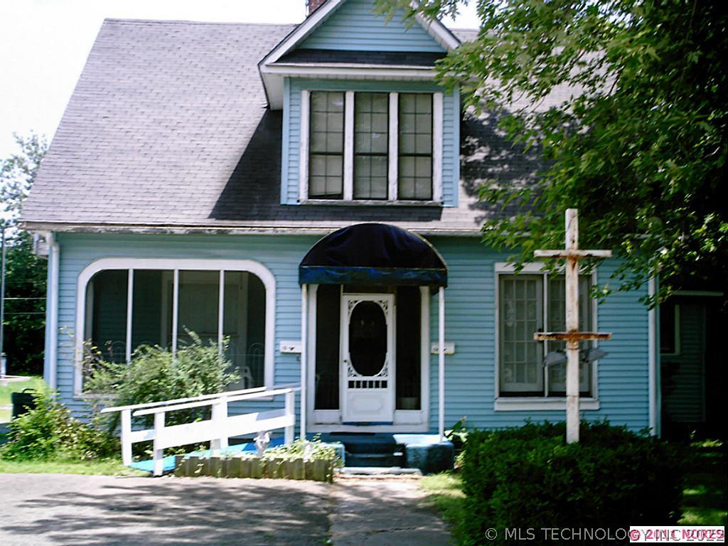 15 N Rowe Street Property Photo 1