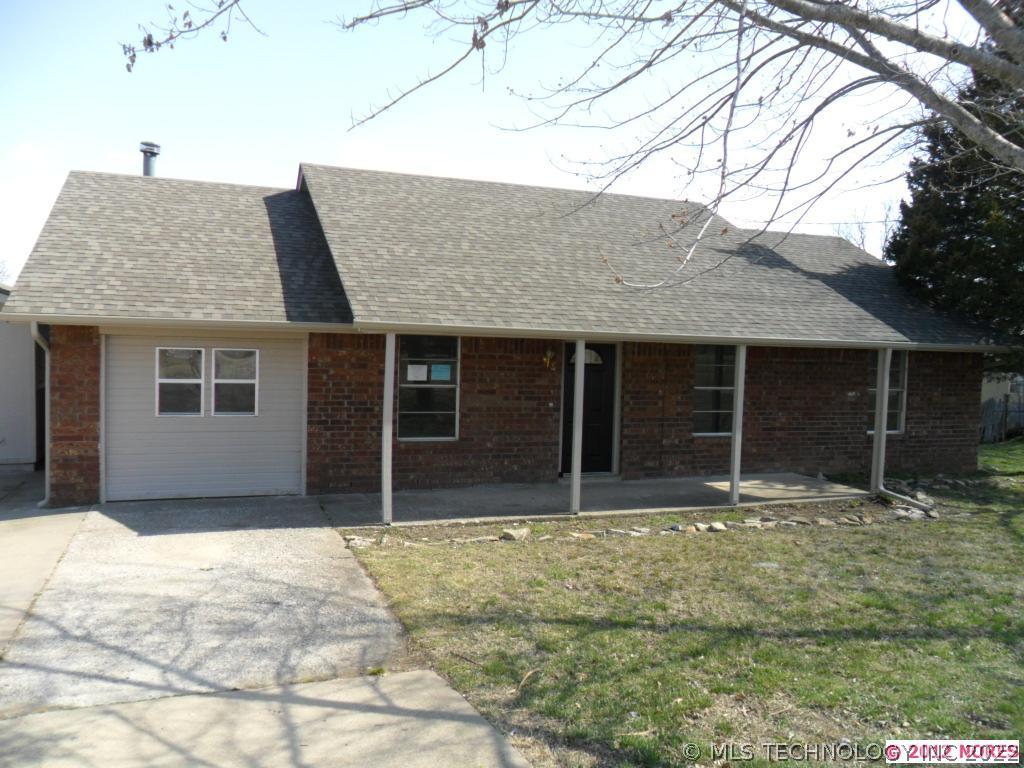 833 S Cedar Street Property Photo 1