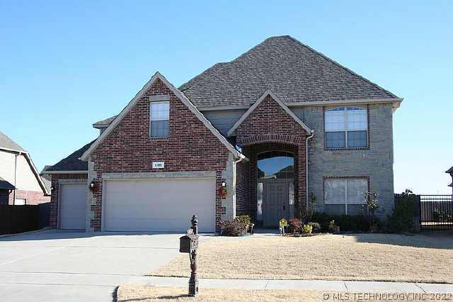 1305 S Aster Place Property Photo 1
