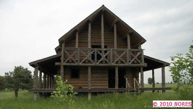 1832 N 433 Road Property Photo 1