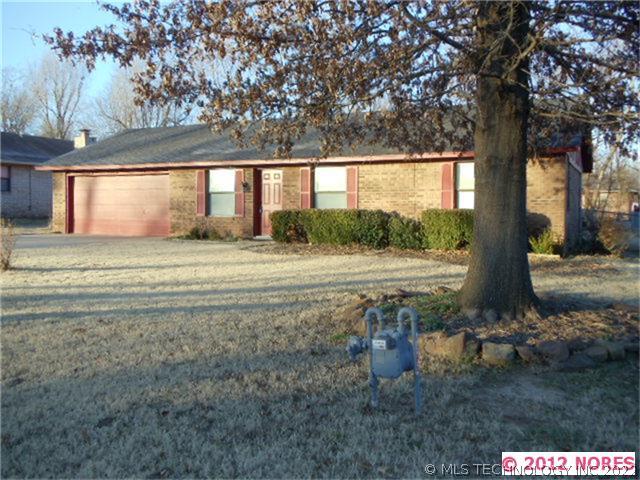 903 W 9th Place Property Photo 1