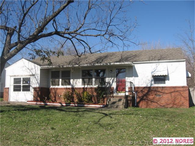 2107 W 48th Place Property Photo 1