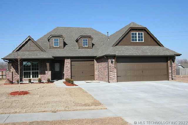 8705 E 136th Street Property Photo 1