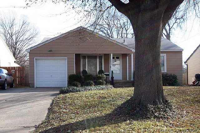 4929 S Cincinnati Avenue Property Photo 1