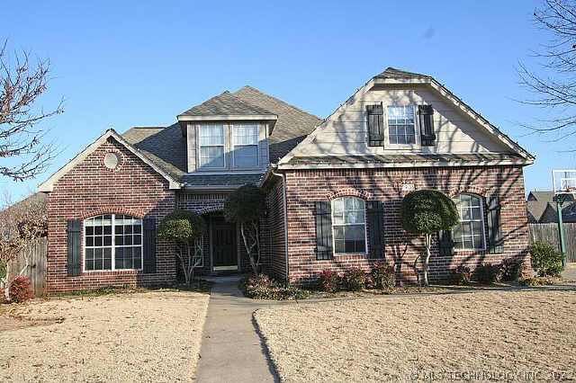 2935 E 102nd Street Property Photo 1