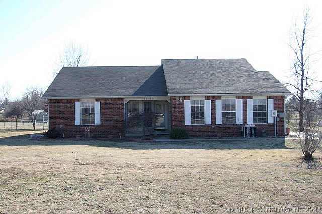 27050 E 73rd Street Property Photo 1