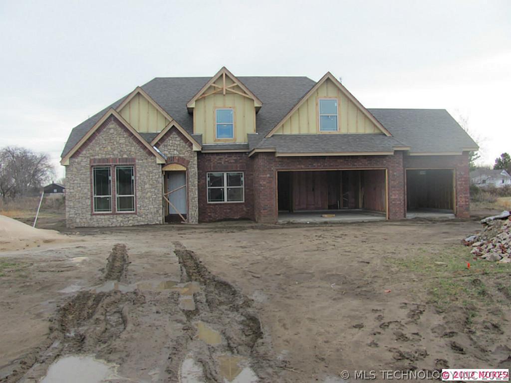 9401 Clearview Drive Property Photo 1