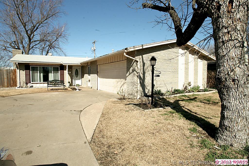 8725 E 46th Place Property Photo 1