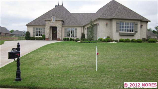 227 Waterford Street Property Photo 1