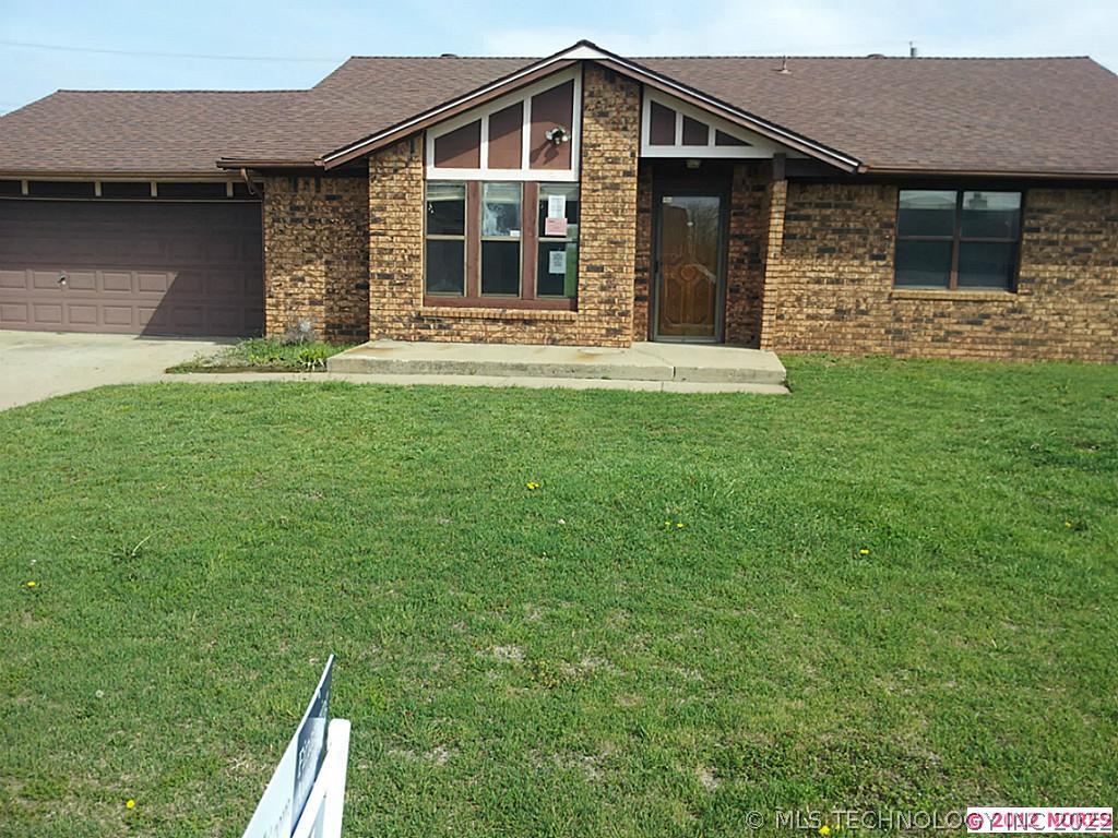 611 W 46th Street Property Photo 1