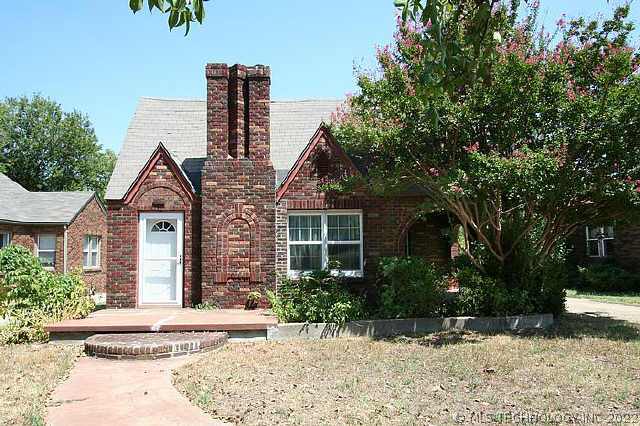 1127 S Gary Avenue Property Photo 1