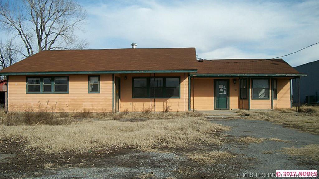 4111 Ne 1st Street Property Photo 1
