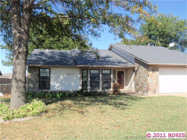 13313 E 45th Street Property Photo 1
