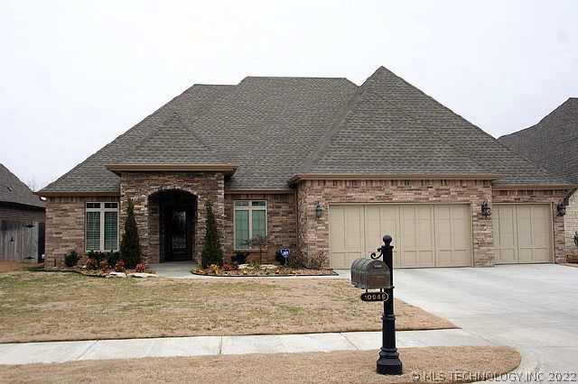 10945 S 77th East Avenue Property Photo 1
