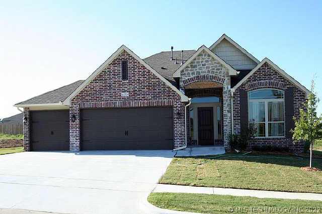 6054 E 143rd Street Property Photo 1