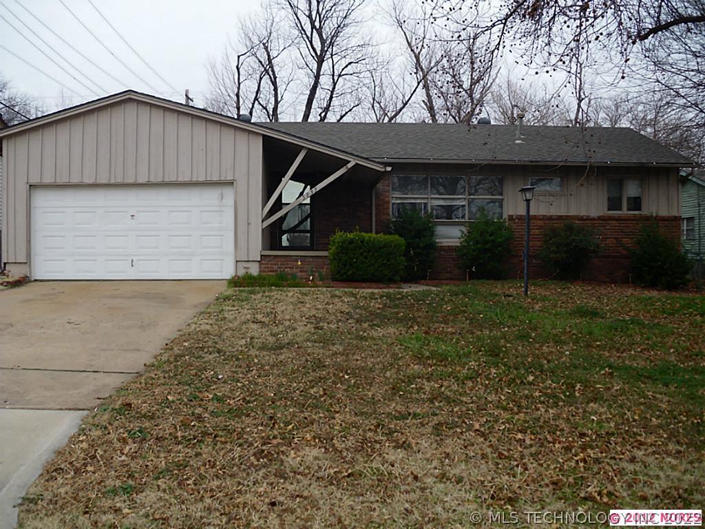 5833 E 23rd Street Property Photo 1