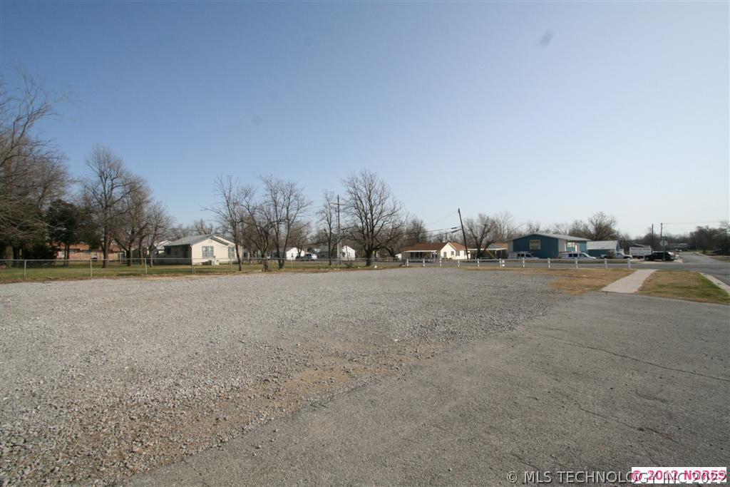 101 E 3rd Street Property Photo 1